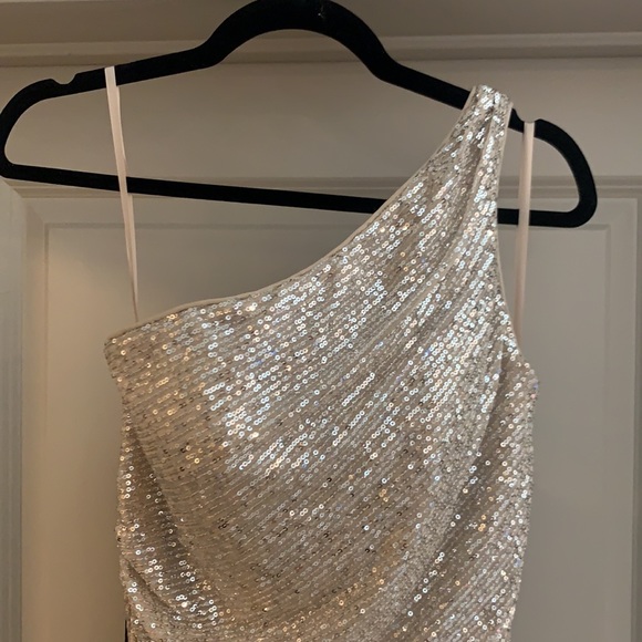 Neiman Marcus sequined dress. Size 4. Side slit. Amazing quality. - Picture 5 of 9